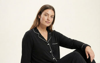 woman wearing black pajamas